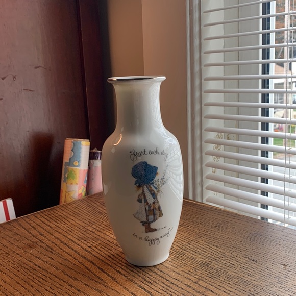Holly Hobby Vase Start Each Day in A Happy Way - Picture 1 of 6